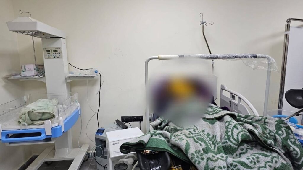 تدخل صحي استعجالي بإقليم ميدلت يؤمّن سلامة سيدة حامل ومولودها رغم صعوبة الولوج